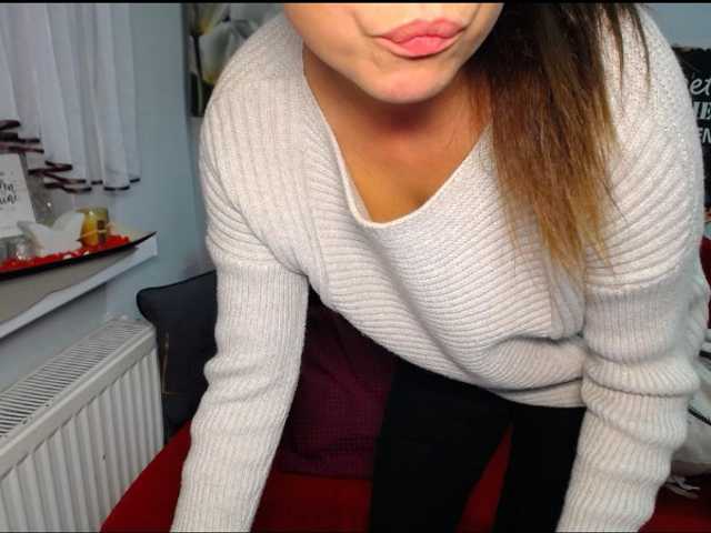 Oddajajo posnetke zaslona EmilyQueen