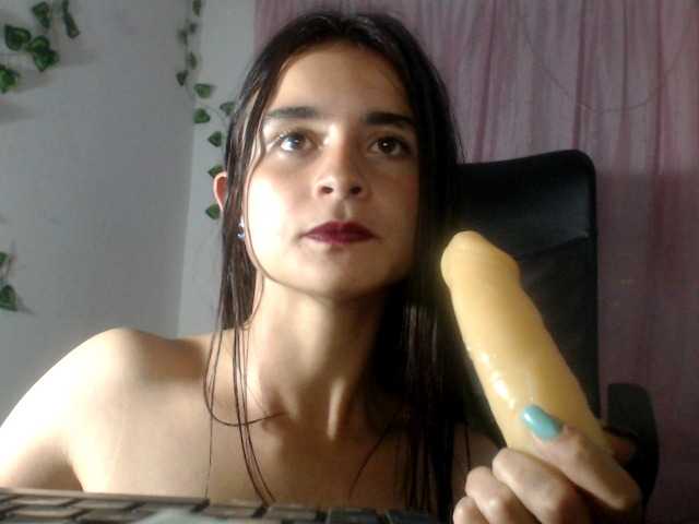 Fotografije emma-777 I will touch my pussy for you