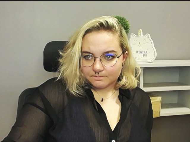 Oddajajo posnetke zaslona Emma-Dream