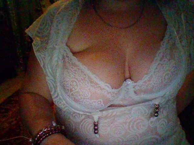 Oddajajo posnetke zaslona EmmaBelise