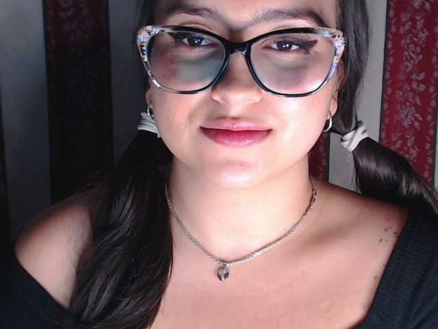 Oddajajo posnetke zaslona emmapalma