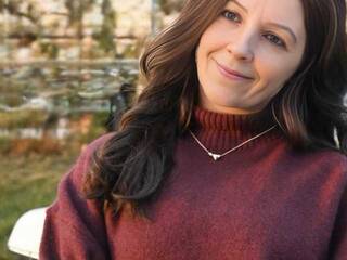 Erotični video klepet Emmie-Lise