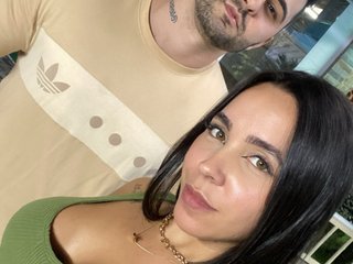 Erotični video klepet EnzoAndVic