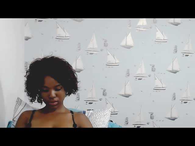 Oddajajo posnetke zaslona eroticcoco