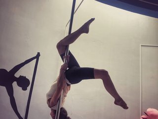 Erotični video klepet Esmiralda