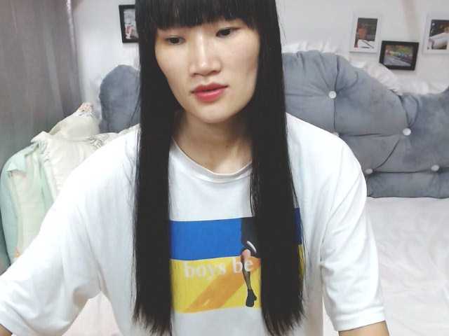 Oddajajo posnetke zaslona EstelleJML