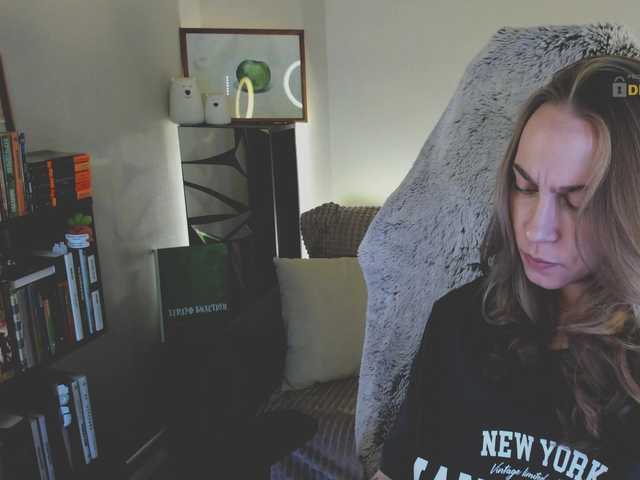 Oddajajo posnetke zaslona Adamova_Eva