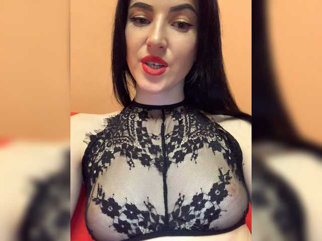 Oddajajo posnetke zaslona Eva-Creim