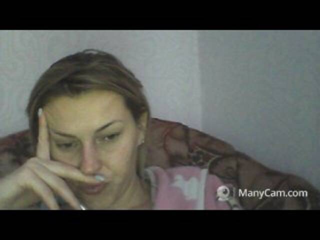 Oddajajo posnetke zaslona AngelLadyEva