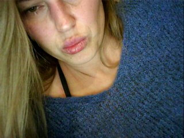 Oddajajo posnetke zaslona AngelLadyEva