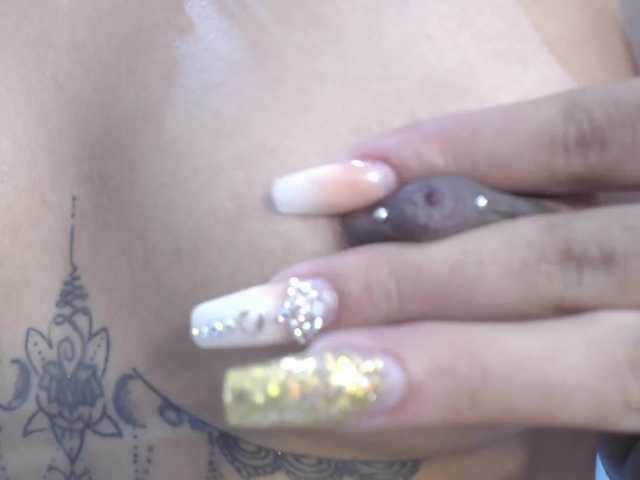 Oddajajo posnetke zaslona evalovely