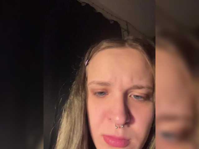 Oddajajo posnetke zaslona EvaMoon