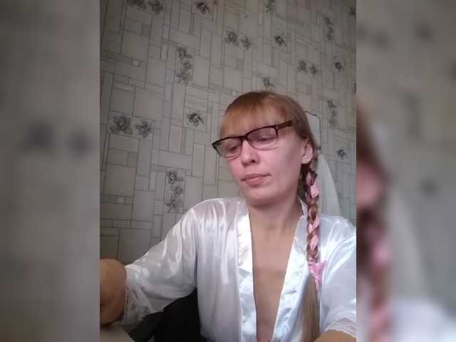 Oddajajo posnetke zaslona EvaOlsen