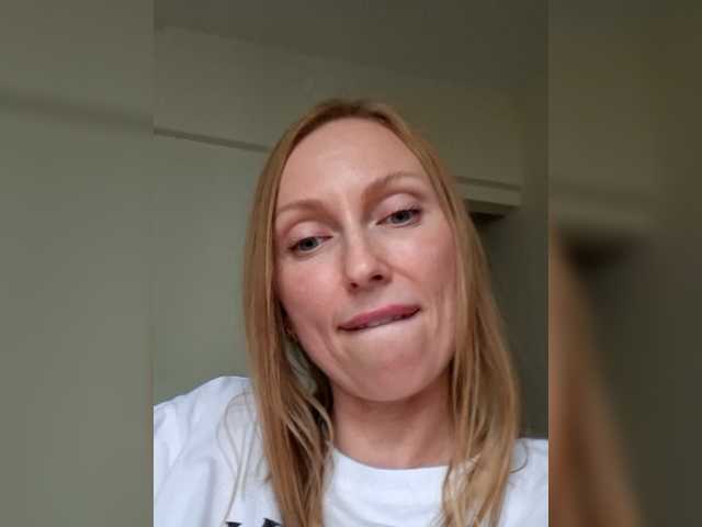 Oddajajo posnetke zaslona EvaXlove69