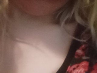 Oddajajo posnetke zaslona EveHugs