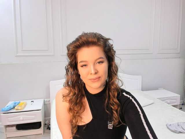 Oddajajo posnetke zaslona EveLeddont