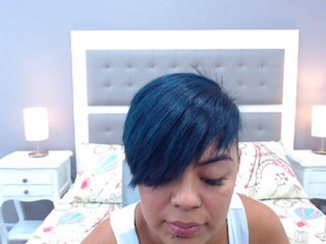 Oddajajo posnetke zaslona EvelynOwens