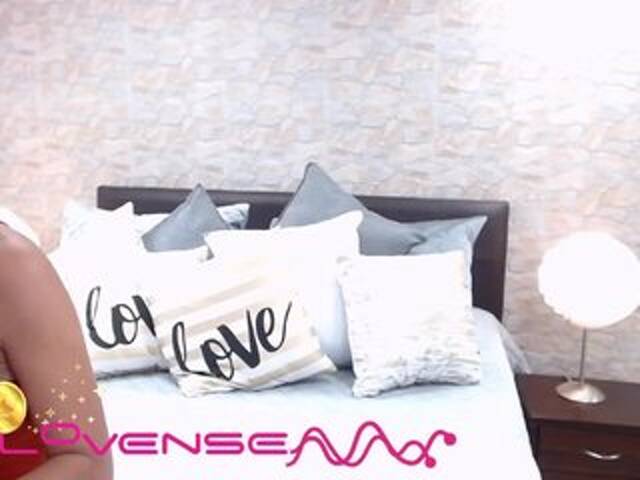 Oddajajo posnetke zaslona EvelynOwens