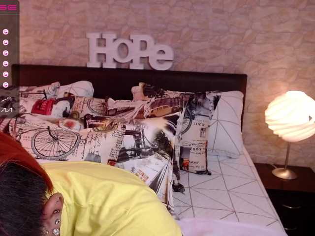 Oddajajo posnetke zaslona EvelynOwens