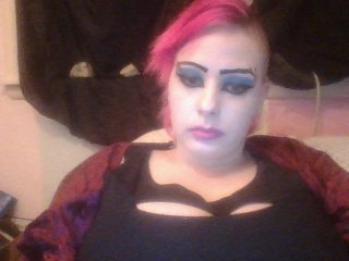 Oddajajo posnetke zaslona exoticpunkxxx