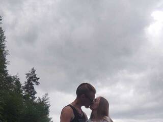 Erotični video klepet F0XandM00N