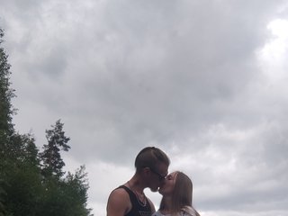 Erotični video klepet F0XandM00N