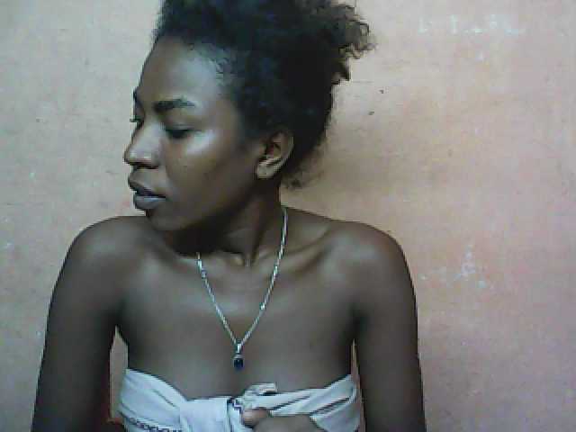 Oddajajo posnetke zaslona feelingblack