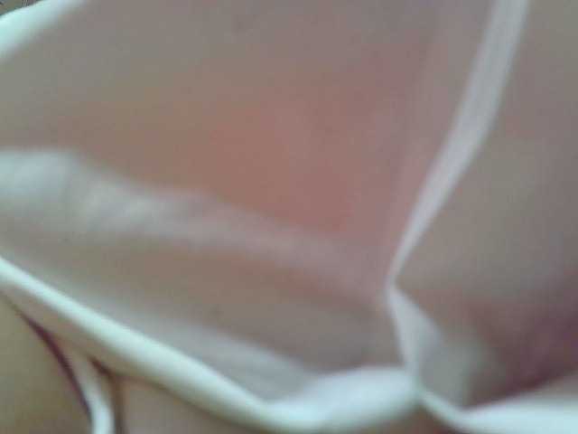 Oddajajo posnetke zaslona Fem1002