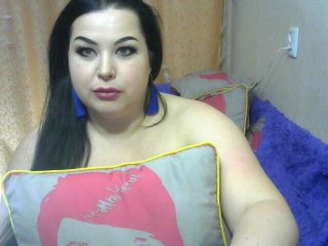 Oddajajo posnetke zaslona MayamiHot