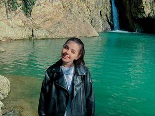 Erotični video klepet Flora-69