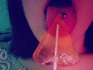 Erotični video klepet FluffyJ