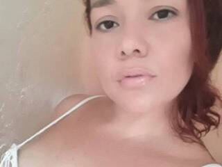 Erotični video klepet Galaxxia