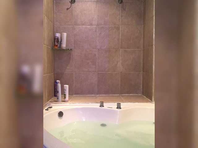 Oddajajo posnetke zaslona Georfioree