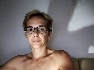 Erotični video klepet Georgianalove