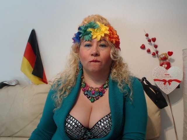 Oddajajo posnetke zaslona fuckmyass_1