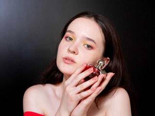 Erotični video klepet Gerttude