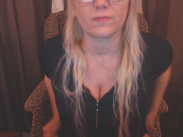 Oddajajo posnetke zaslona GiaDoll22