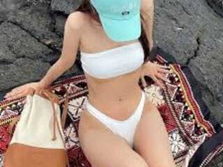 Erotični video klepet Giiulia