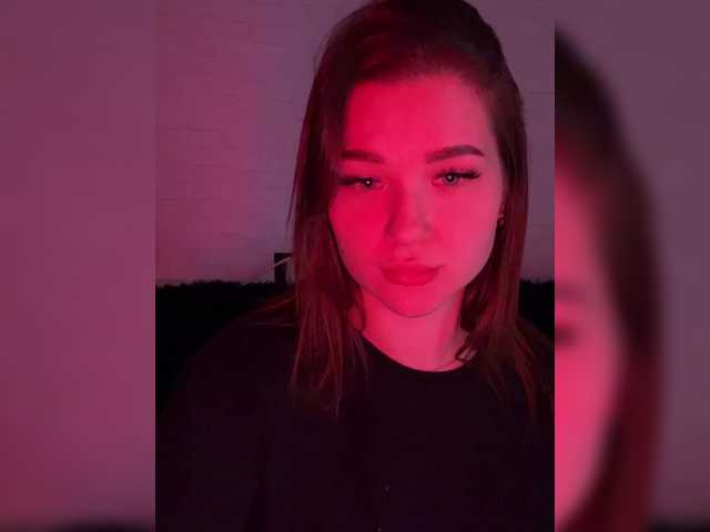 Oddajajo posnetke zaslona GirlDevil