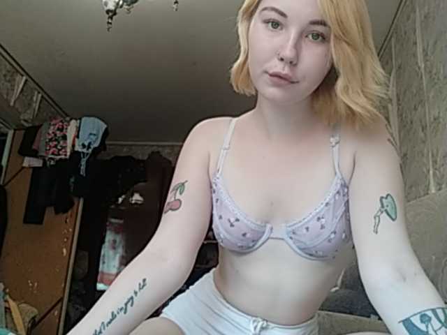 Fotografije daddygirlmeow 600 free show, 200 naked, 40 tits, pussy 80, ass 60