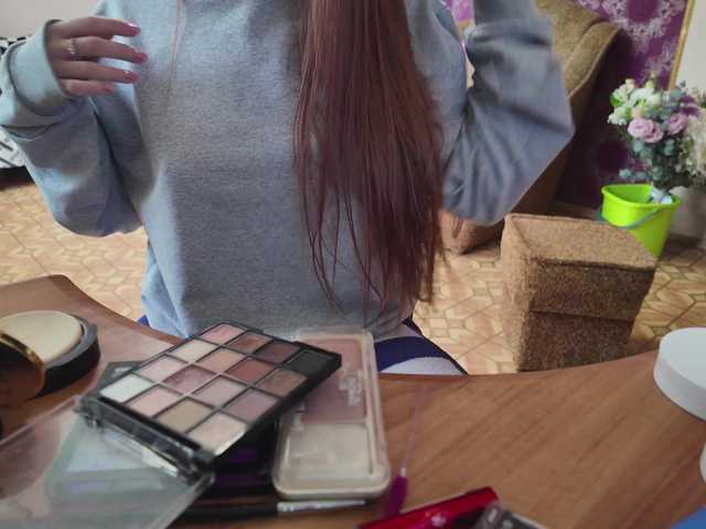 Oddajajo posnetke zaslona GlammyrBabyX