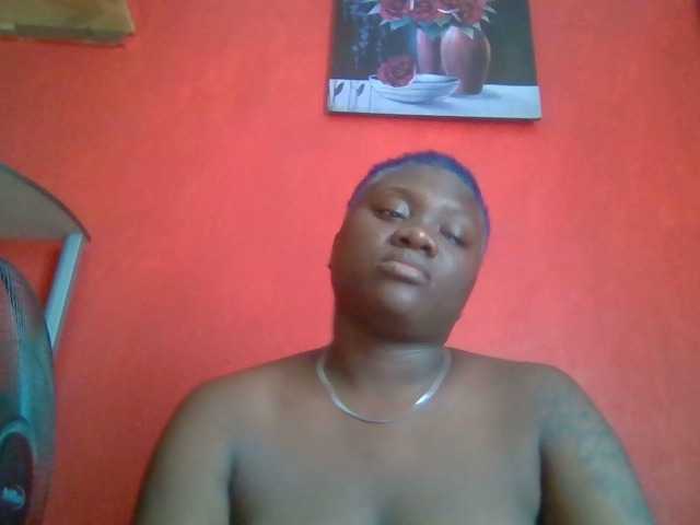 Oddajajo posnetke zaslona boobie_lexi