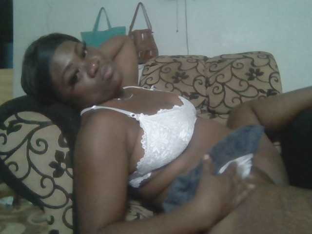 Oddajajo posnetke zaslona boobie_lexi