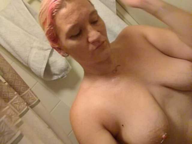 Oddajajo posnetke zaslona Glittermo