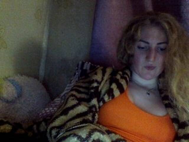 Oddajajo posnetke zaslona GoldenFish123