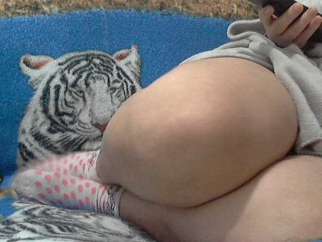 Fotografije Bigbutt1000 with 10 tokens I'll show you my ass and tits here or call me private it will be very tastymy exuberant is ready here to enjoy