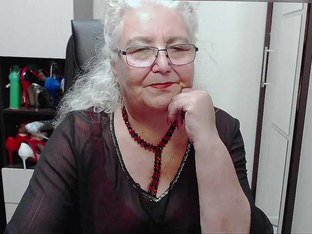 Fotografije GrannyWants all shows in clothes only for tokens.. undress only in private