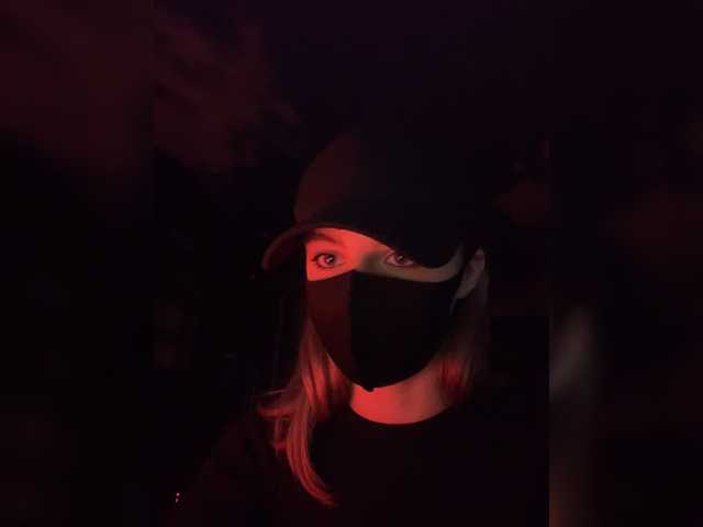 Oddajajo posnetke zaslona haha-girl