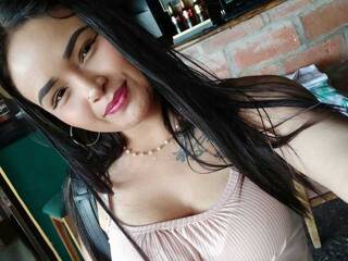 Erotični video klepet Halana-smith