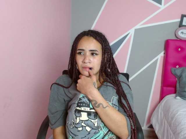 Oddajajo posnetke zaslona hannasmithig